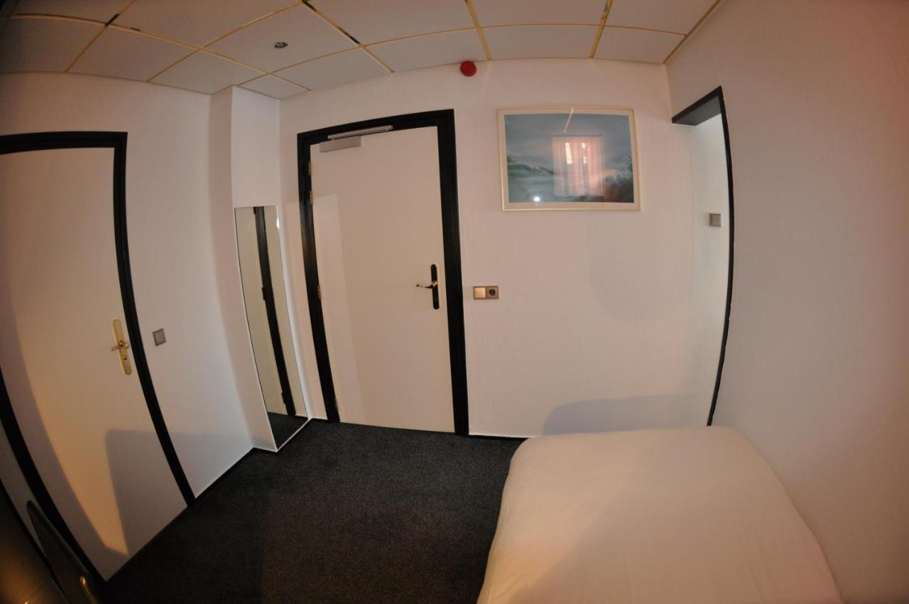 Budget Hotel Le Beau Rivage Middelburg Eksteriør billede